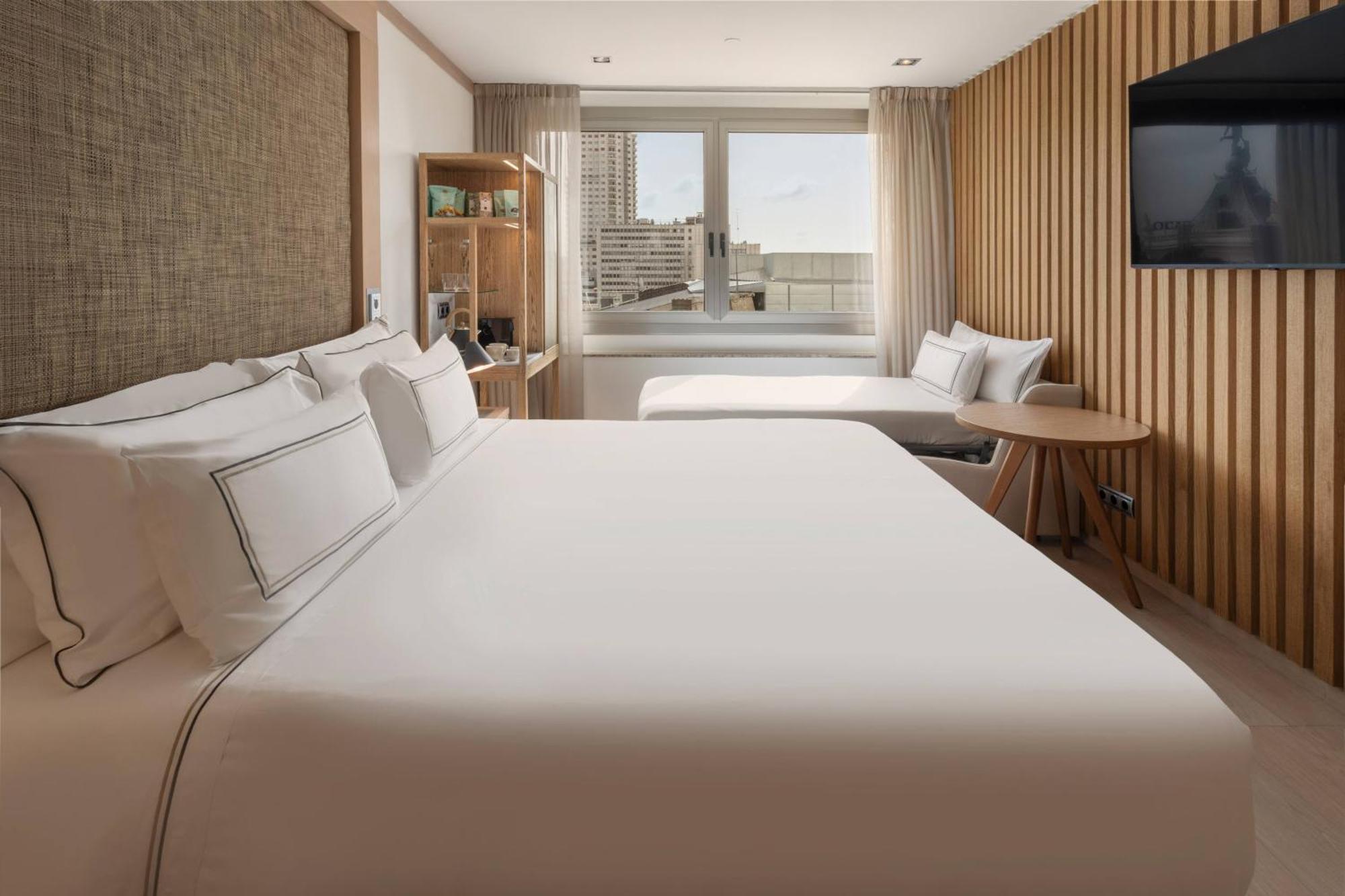 Premium Room Views,1765800545:JPEG